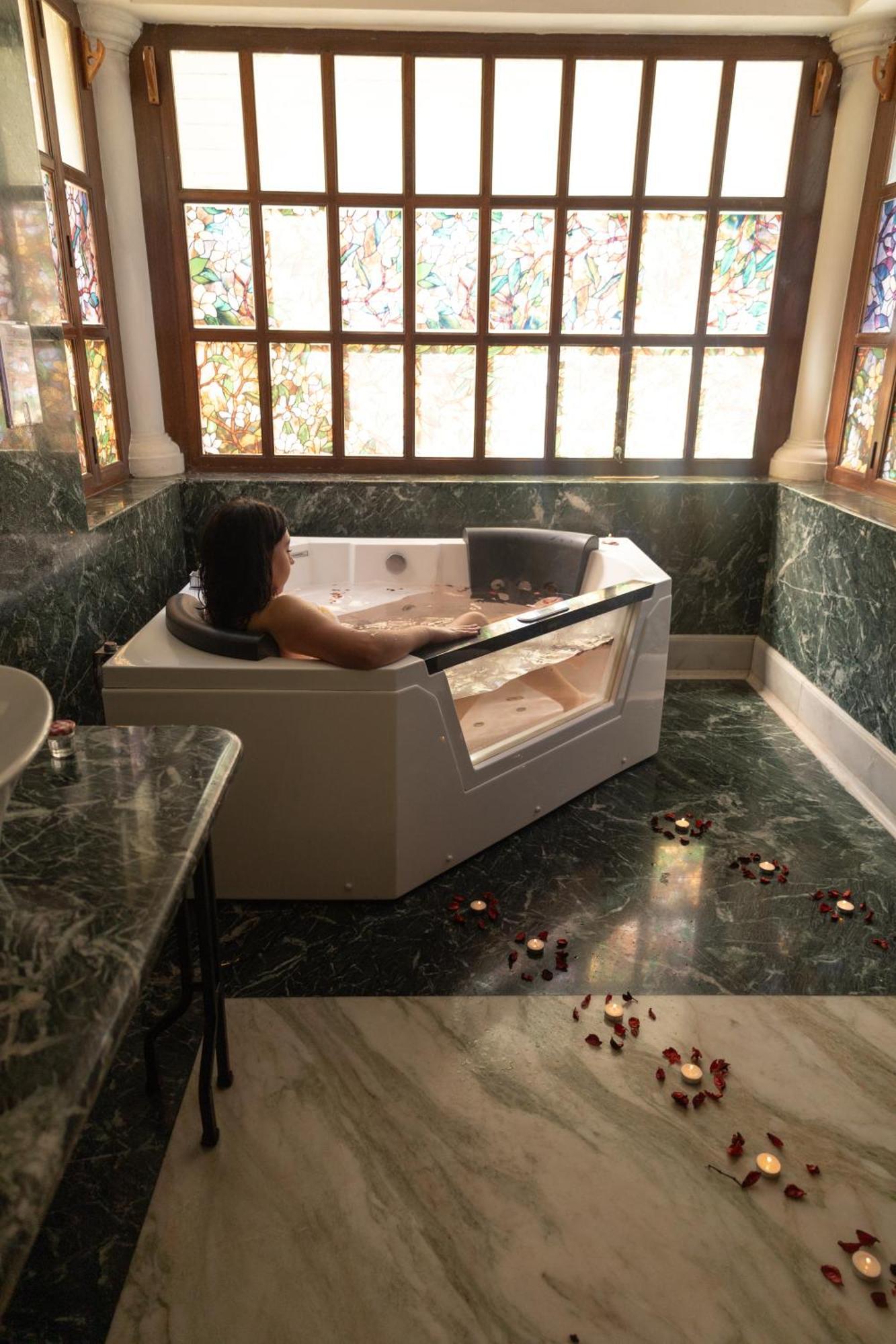 Indian Palace Hotel Boutique Spa & Restaurante Antigua Bagian luar foto